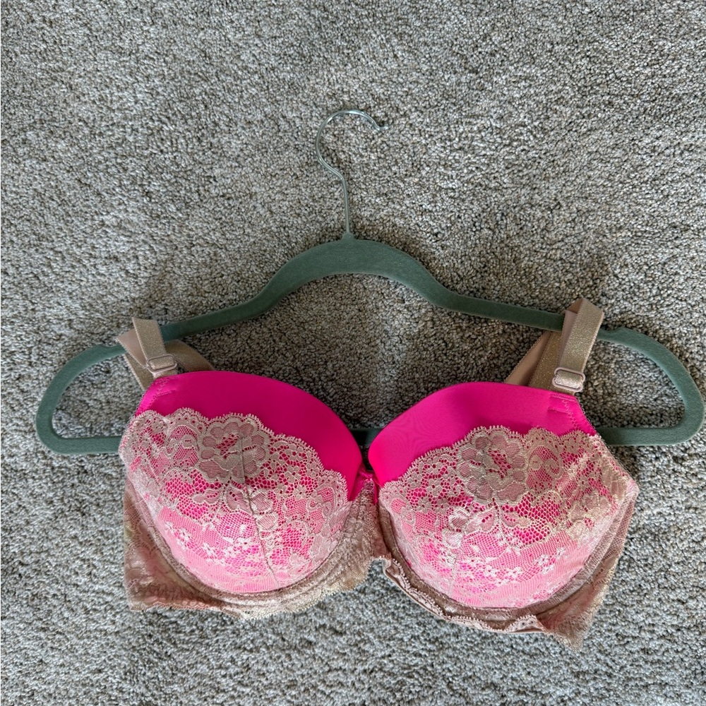 Victoria's Secret Pink and Tan Lace Bra